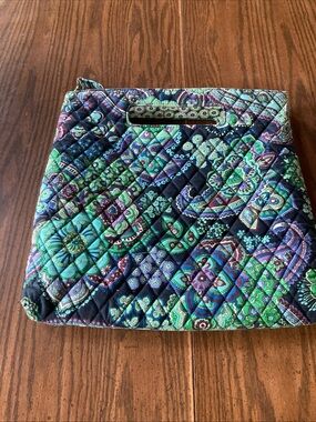 Vera Bradley discontinued 2009 blue rhapsody pattern purse shoulder handbag